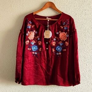 𝅺UMGEE Embroided Blouse